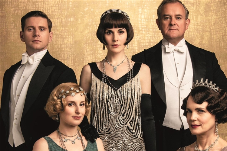 DOWNTON ABBEY 3 (10–12 PG)